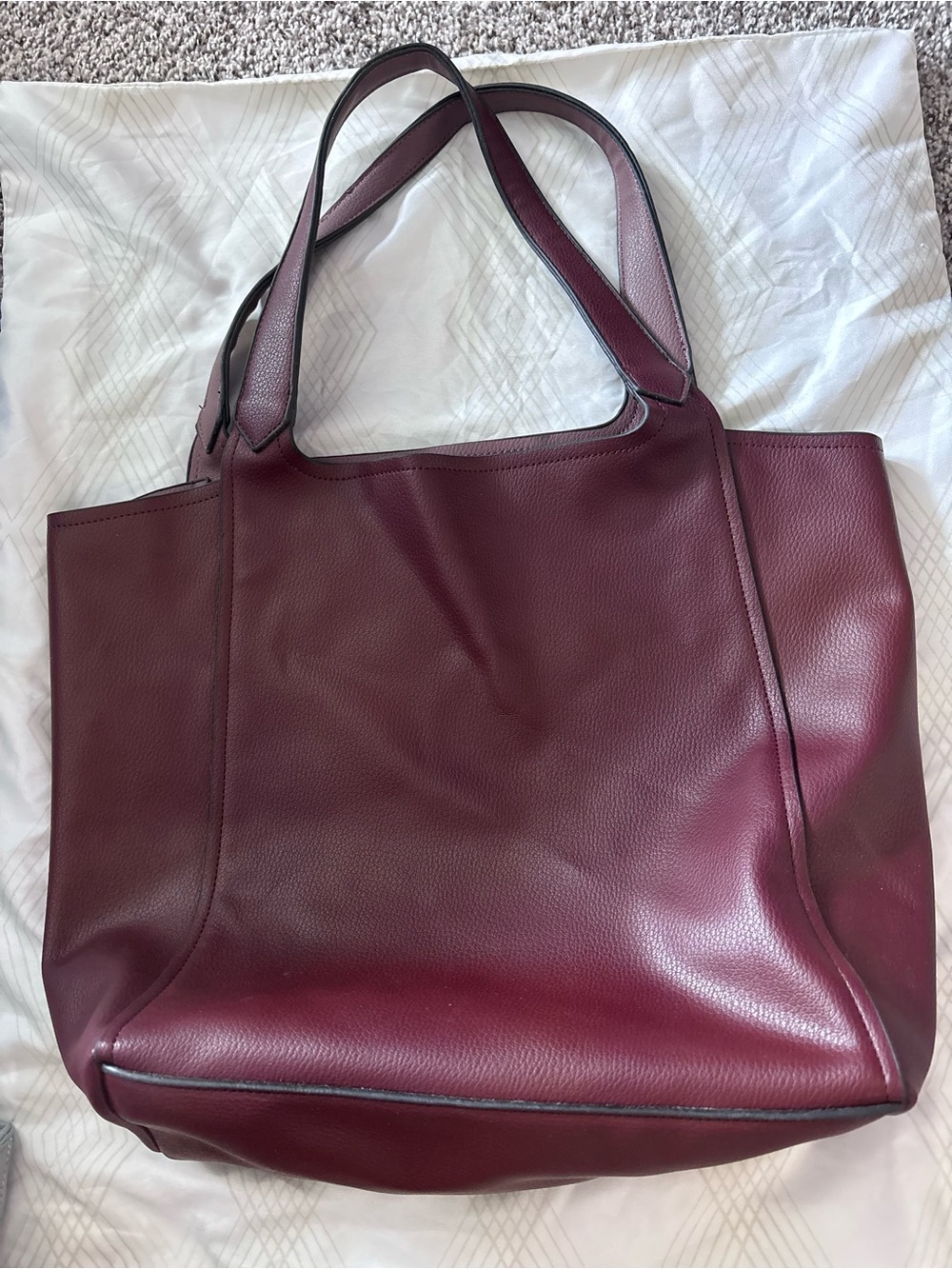 Women’s Burgundy Leather Tote Bag - Classic Everyday Carry - No Brand